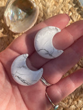 Load image into Gallery viewer, Howlite Moon Carving
