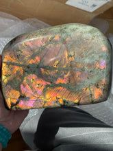 Load image into Gallery viewer, Labradorite Free Form
