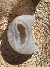 Load image into Gallery viewer, Agate Druzy Moon Carving
