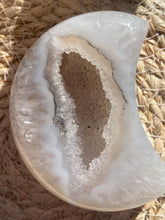 Load image into Gallery viewer, Agate Druzy Moon Carving
