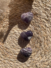 Load image into Gallery viewer, Amethyst Heart Carving

