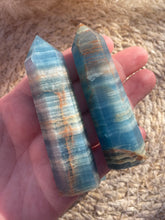 Load image into Gallery viewer, Blue Onyx Tower
