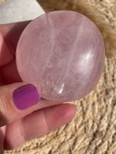 Load image into Gallery viewer, Rose Quartz Palm Stone
