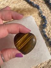 Load image into Gallery viewer, Tigers Eye Heart Carving
