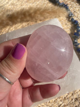 Load image into Gallery viewer, Rose Quartz Palm Stone
