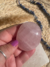 Load image into Gallery viewer, Rose Quartz Palm Stone
