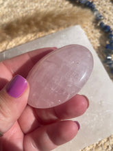 Load image into Gallery viewer, Rose Quartz Palm Stone
