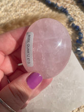 Load image into Gallery viewer, Rose Quartz Palm Stone
