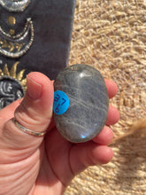 Load image into Gallery viewer, Labradorite Palm Stone
