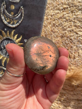 Load image into Gallery viewer, Labradorite Palm Stone
