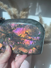 Load image into Gallery viewer, Labradorite Free Form
