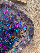 Load image into Gallery viewer, Amethyst Crystal Chip Resin Display Trinket Dish
