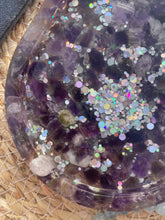 Load image into Gallery viewer, Amethyst Crystal Chip Resin Display Trinket Dish

