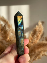 Load image into Gallery viewer, Labradorite DT
