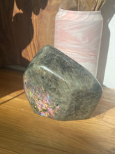 Load image into Gallery viewer, Labradorite Free Form
