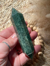 Load image into Gallery viewer, Moss Agate DT Double Terminated Wand
