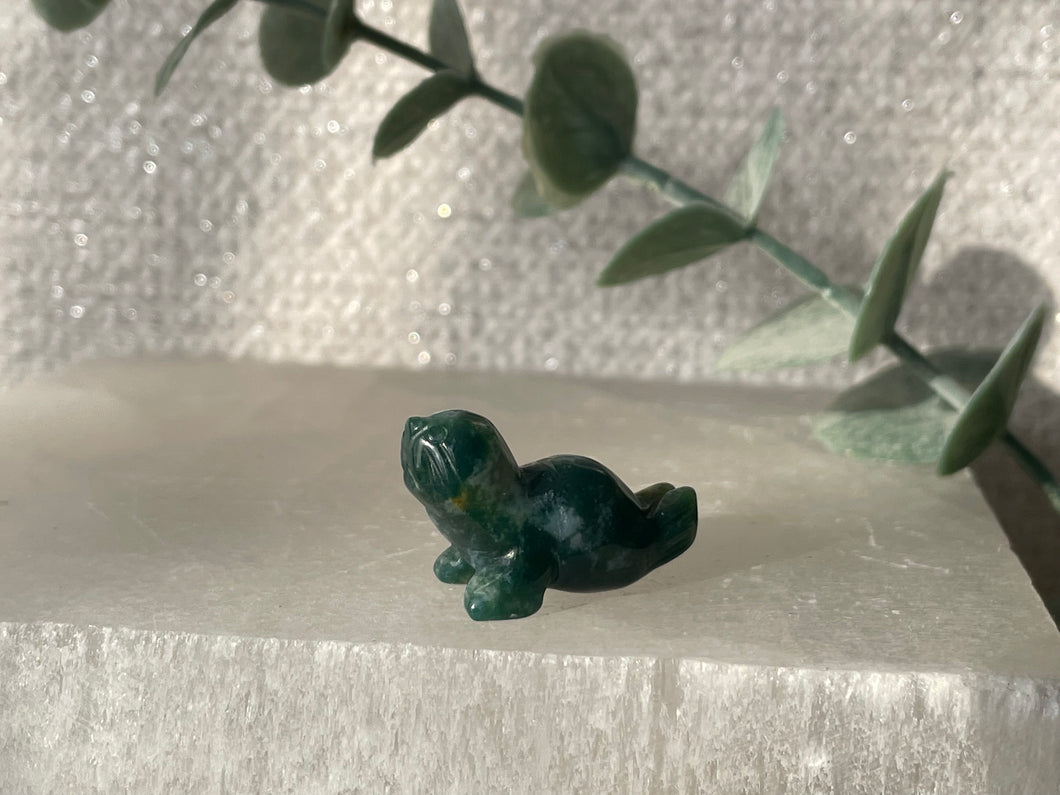 Moss Agate Seal Mini Animal Carving