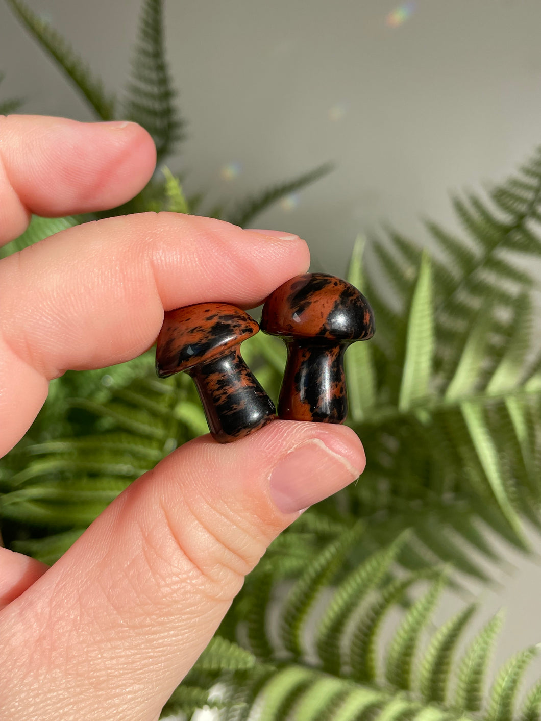 Mahogany Obsidian Mushroom Carving