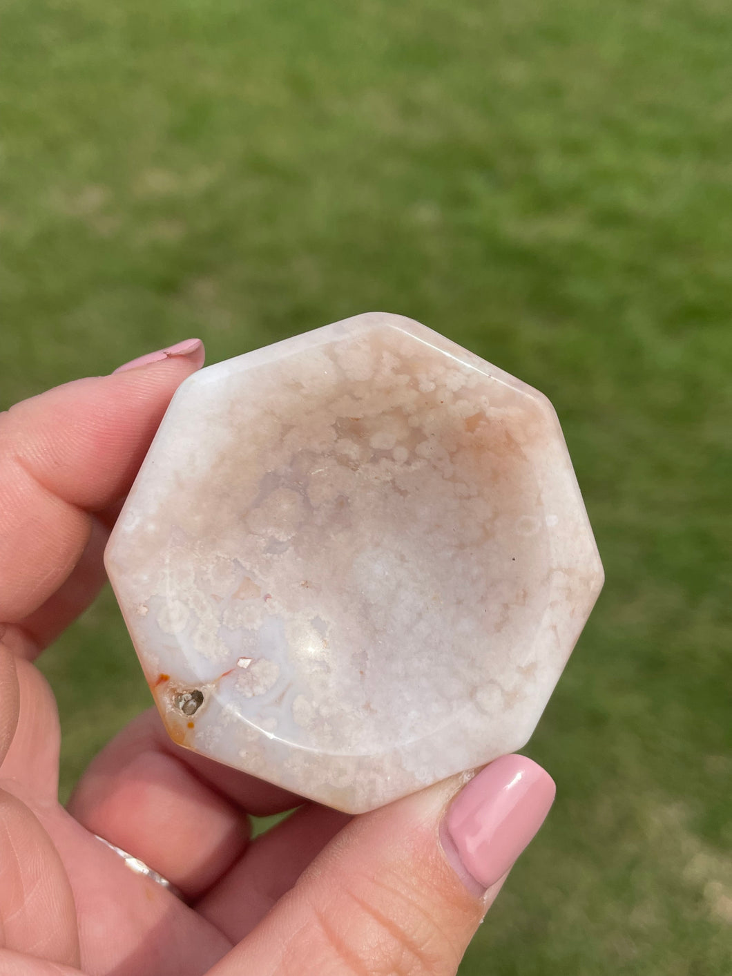 Flower Agate Bowl / Sphere Stand